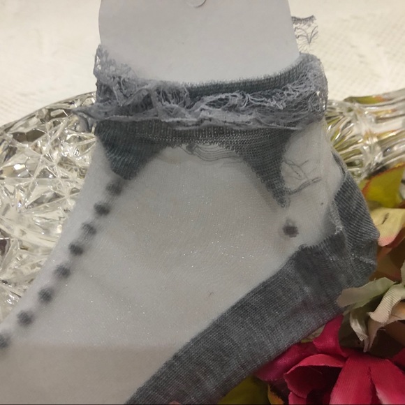 Gray fancy socks with lace - Picture 3 of 5